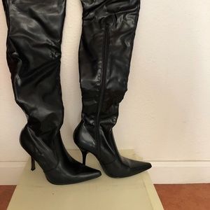 Cathy Jean, Over the knee leather boots, size 8